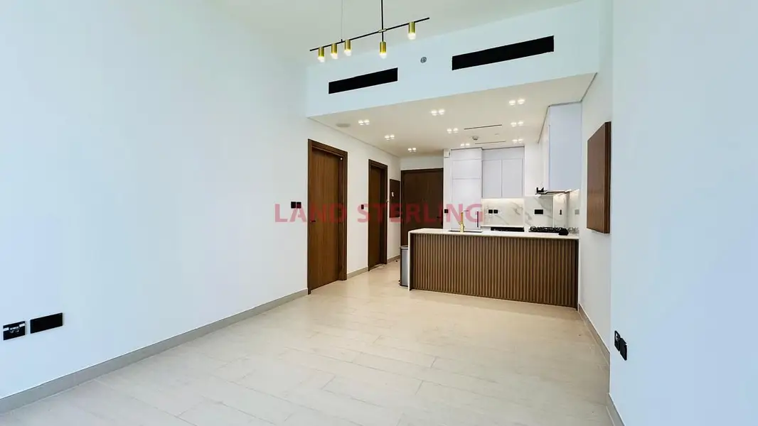Brand New I Large Balcony I Vacant I 6 Cheques