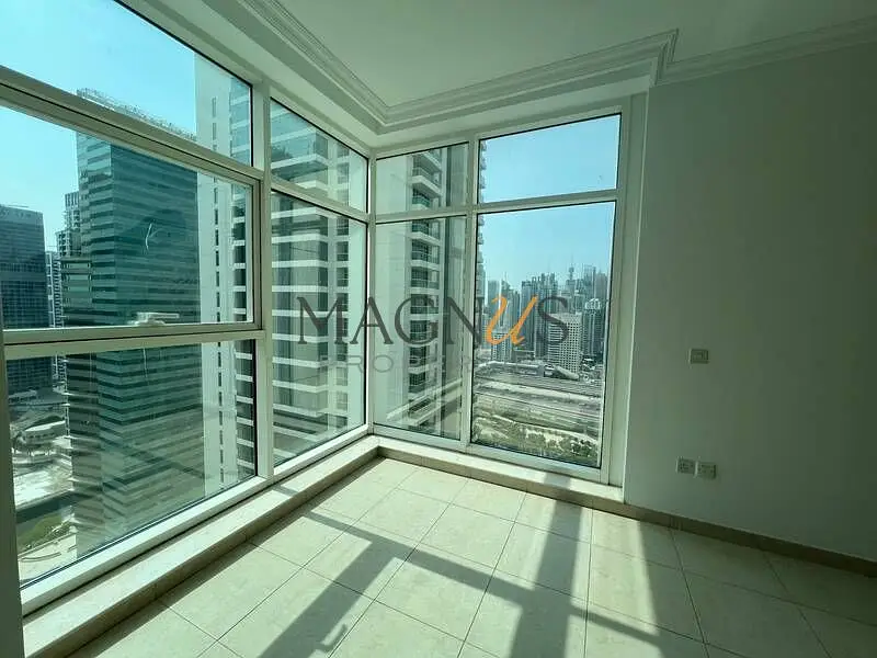 UPGRADED | HIGH FLOOR | VASTU COMPLIANT | LAKE VIEW