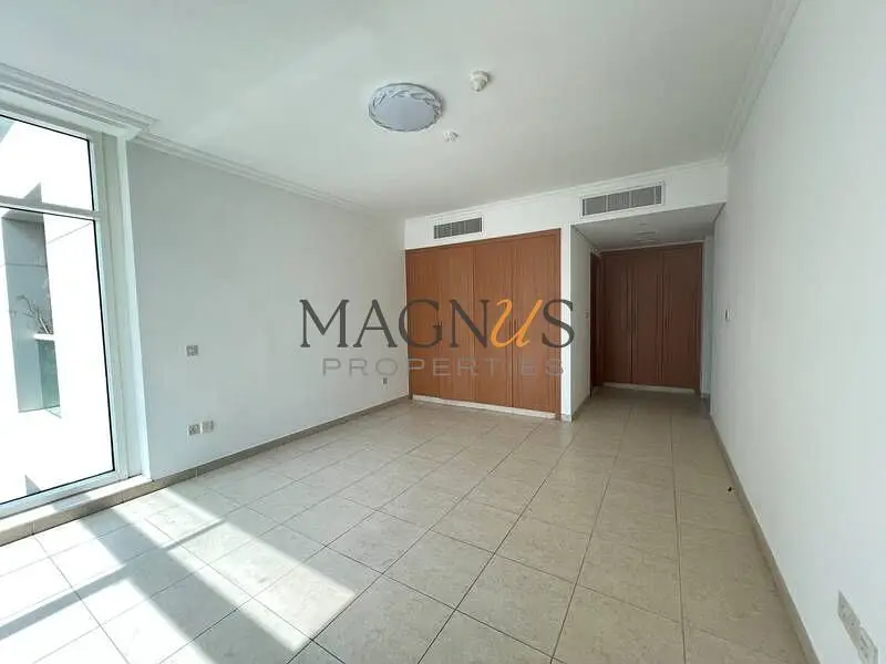 UPGRADED | HIGH FLOOR | VASTU COMPLIANT | LAKE VIEW