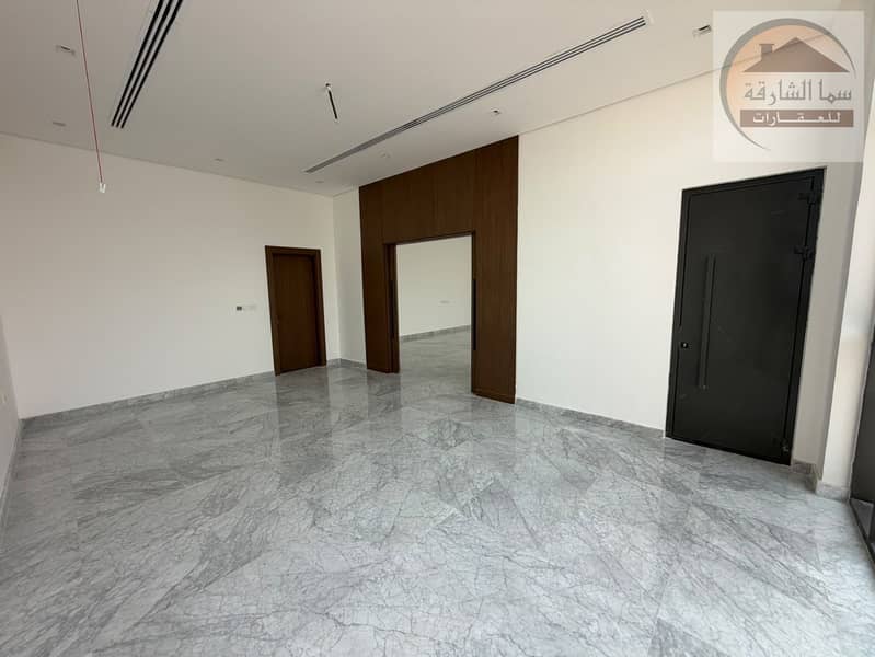 11 bb57a164-63ce-4697-9d76-d55a13069aed. jpg