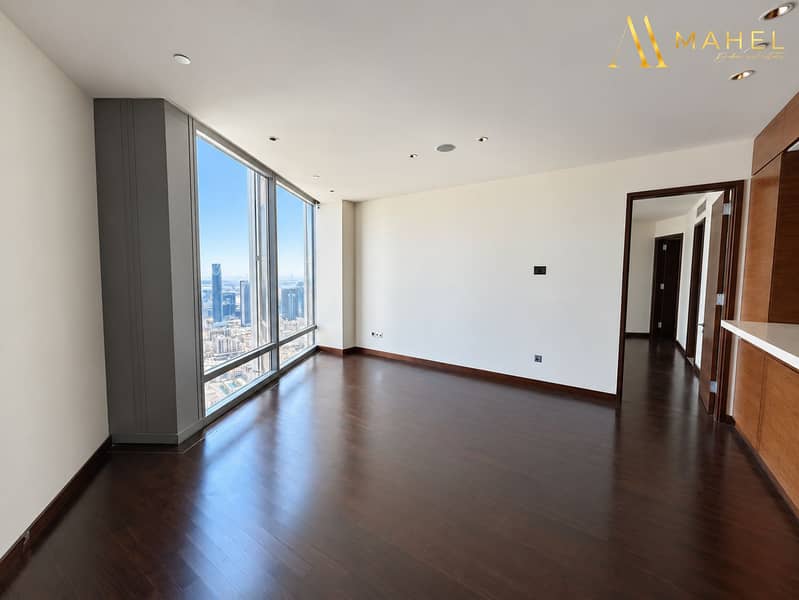 8 Unfurnished apartment with skyline view-2. png