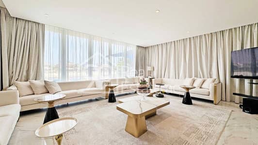 5 Bedroom Villa for Sale in Palm Jumeirah, Dubai - Exclusive | Beachfront 5BR | Extended | Private Pool | VOT
