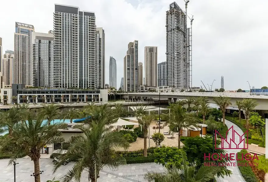 Huge Layout | Vacant | Waterfront