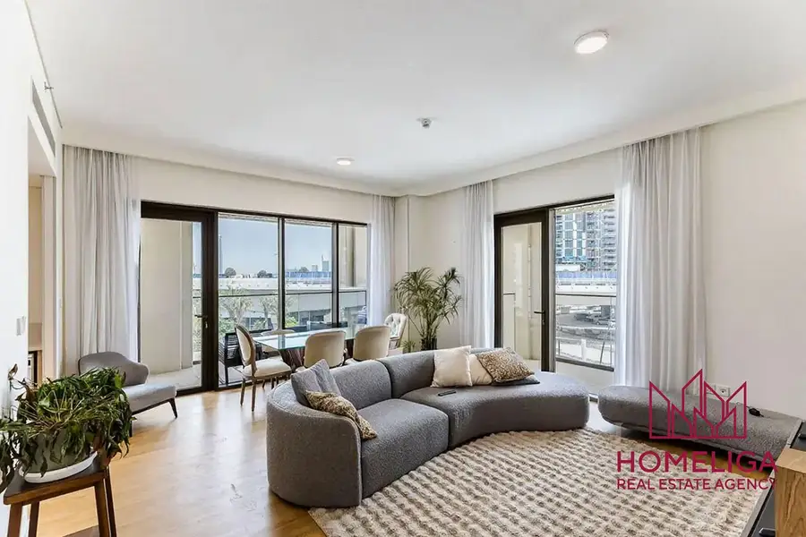 Huge Layout | Vacant | Waterfront