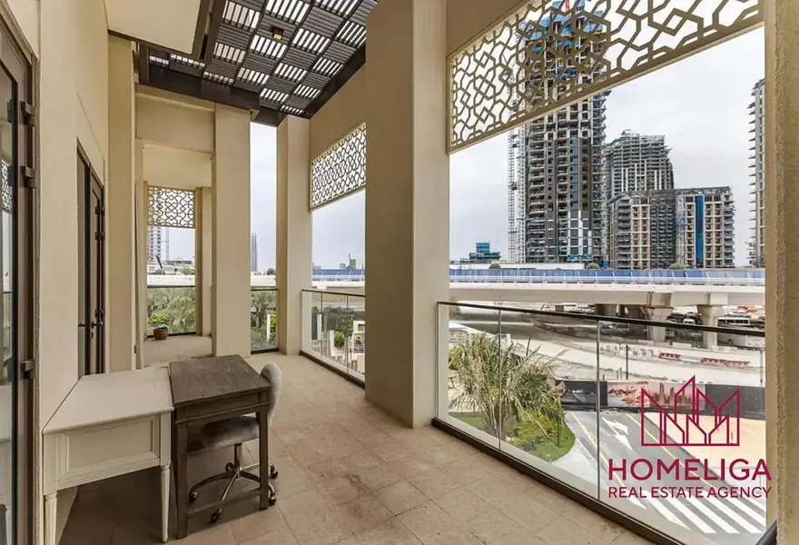 Huge Layout | Vacant | Waterfront