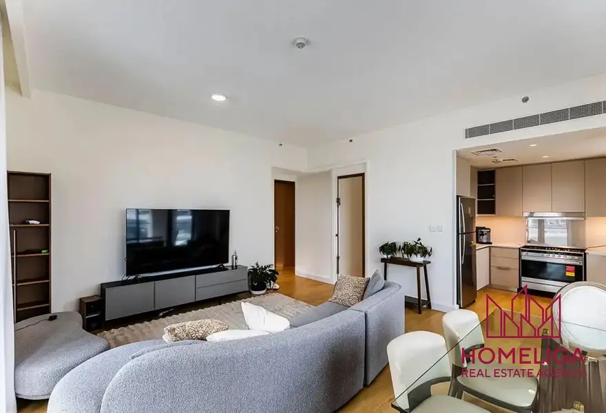 Huge Layout | Vacant | Waterfront