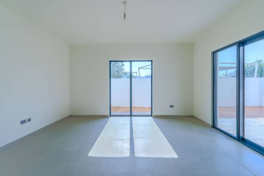 2 Image 0