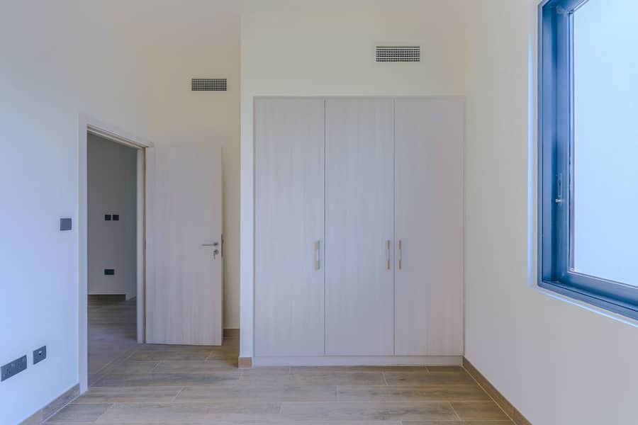 9 Image 0