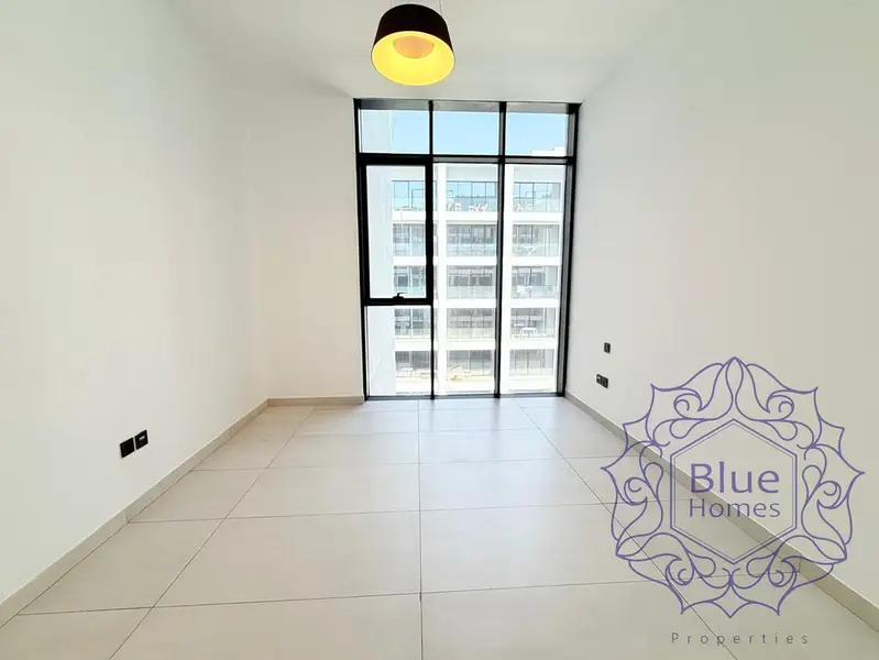 STUNNING 2BR WITH MODERN AMENITIES CLOSE TO MIRACLE GARDENS