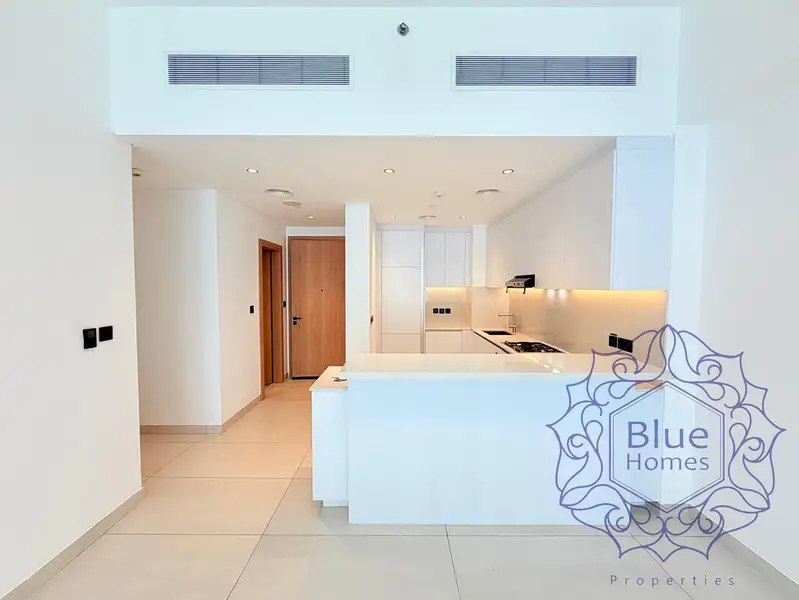 STUNNING 2BR WITH MODERN AMENITIES CLOSE TO MIRACLE GARDENS