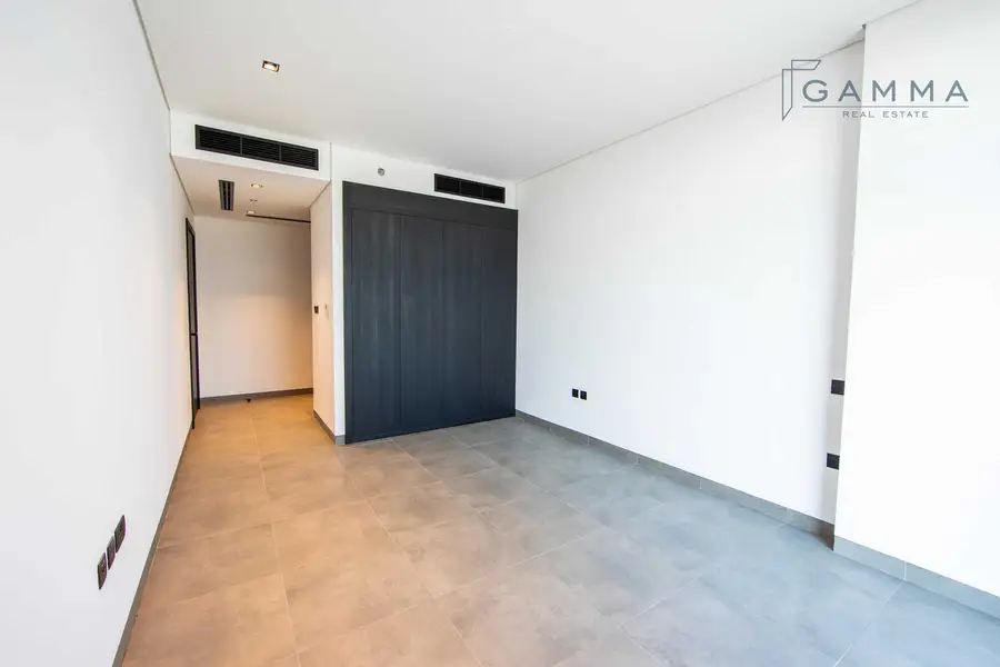 Large Layout | Prime Location with 5* Amenities