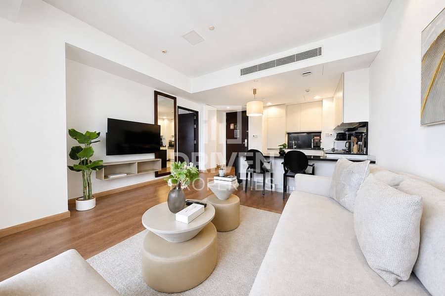 Modern Layout | Great Amenities | Elegant Apt Modern Layout | Great Amenities | Elegant Apt