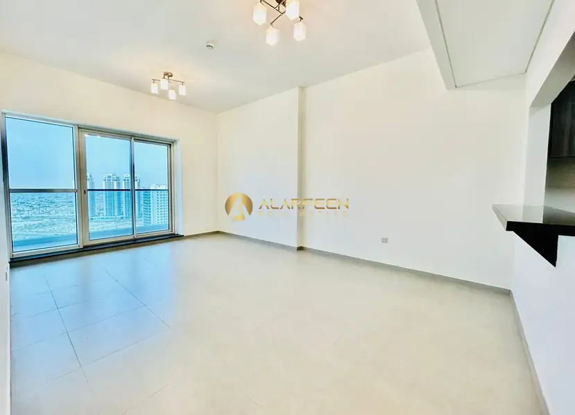 Smart Living | Well-Designed 1 BR | Mid Floor