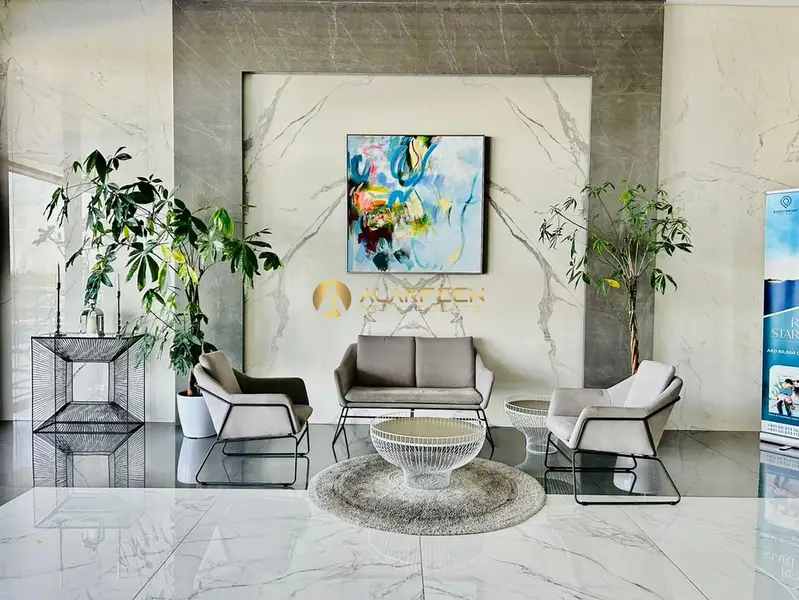 Smart Living | Well-Designed 1 BR | Mid Floor