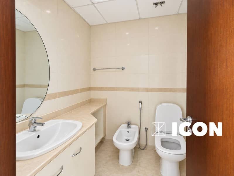 13 Bright premium Dubai bathroom listing. png