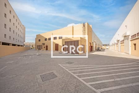 Warehouse de à à louer à Dubai Investments Park (DIP), Dubai - images image img Warehouse de à à louer à Dubai Investments Park (DIP), Dubai - images image img