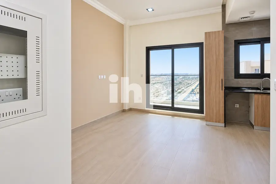 Exclusive | Corporate-Tenanted Building | Liwan 2