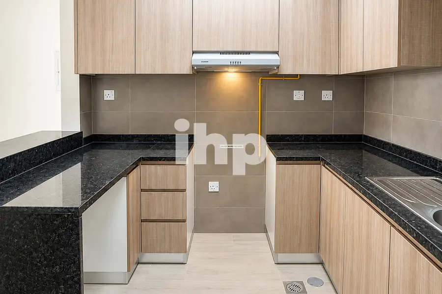 Exclusive | Corporate-Tenanted Building | Liwan 2