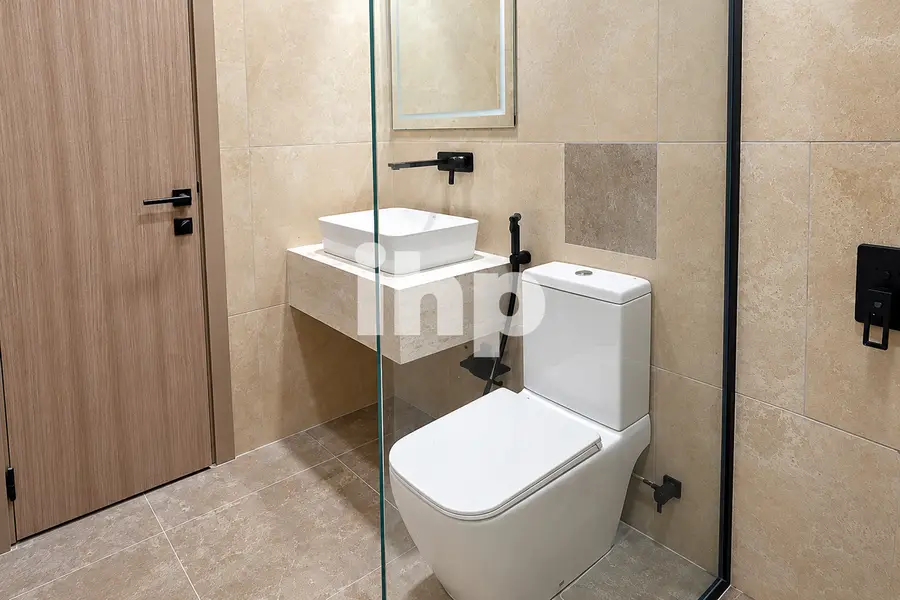 Exclusive | Corporate-Tenanted Building | Liwan 2