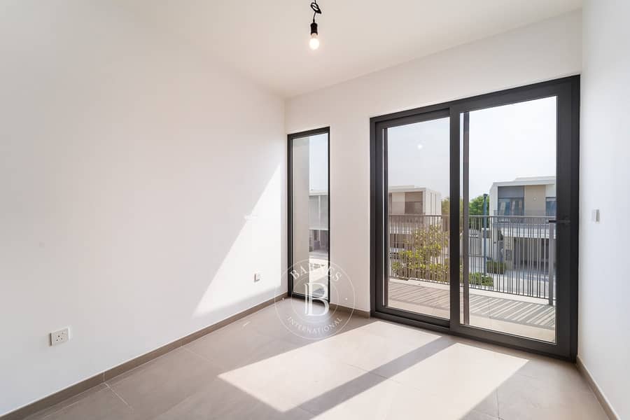 Vacant | Best location | Brand New Vacant | Best location | Brand New
