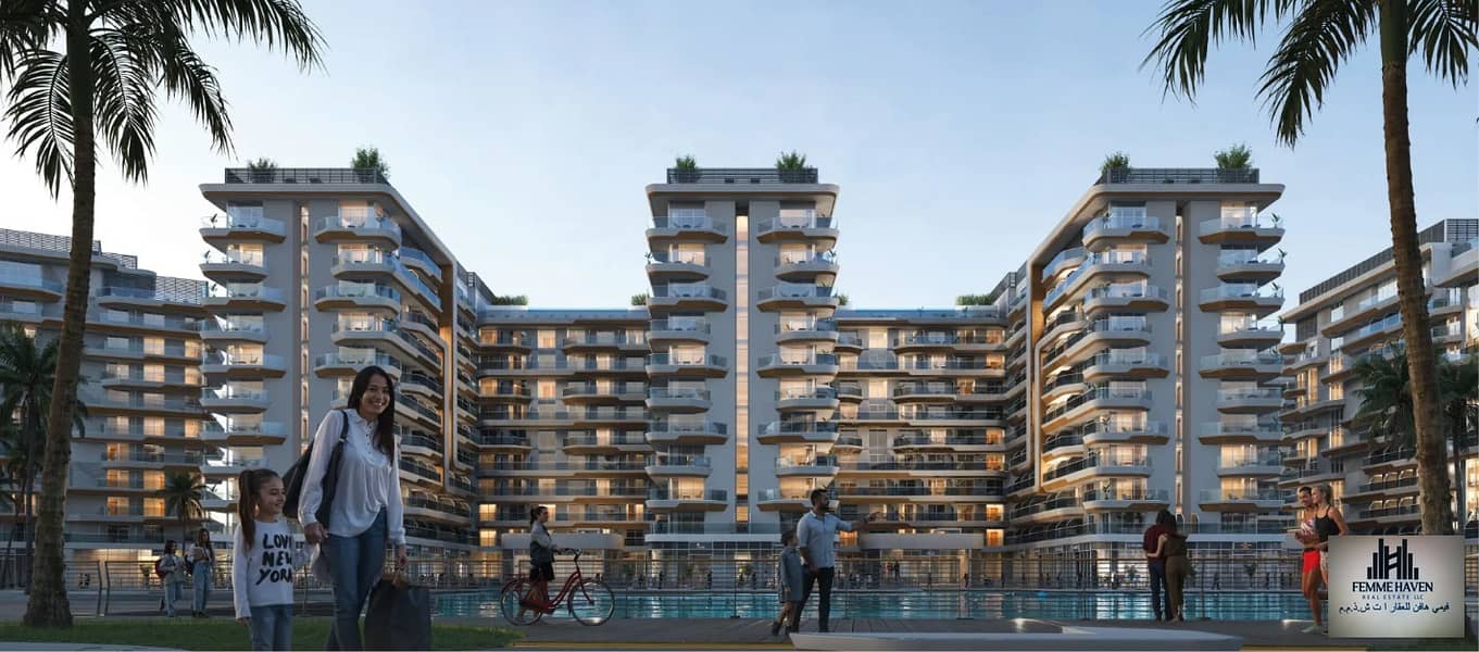 6 Azizi Venice 6. jpg