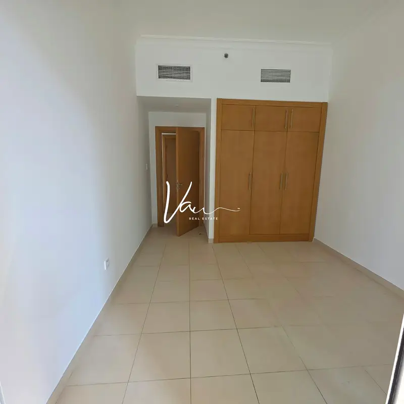 Unfurnished | Burj Khalifa & Canal View | Good ROI