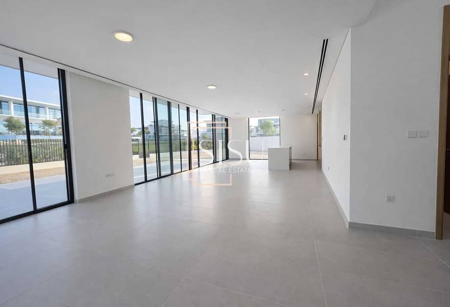 24 Image 36. jpg