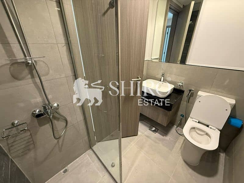 53 Bathroom 005. jpeg