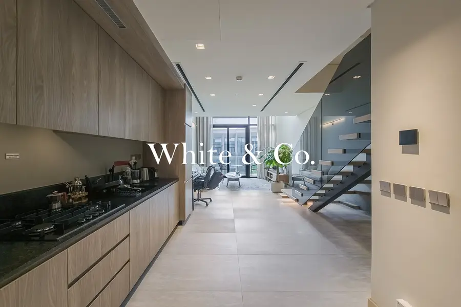 Best View | Top Floor | Motivated Seller