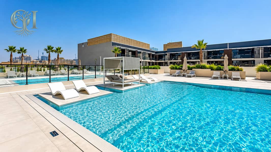 9 Luxury Rooftop Pool Oasis. png