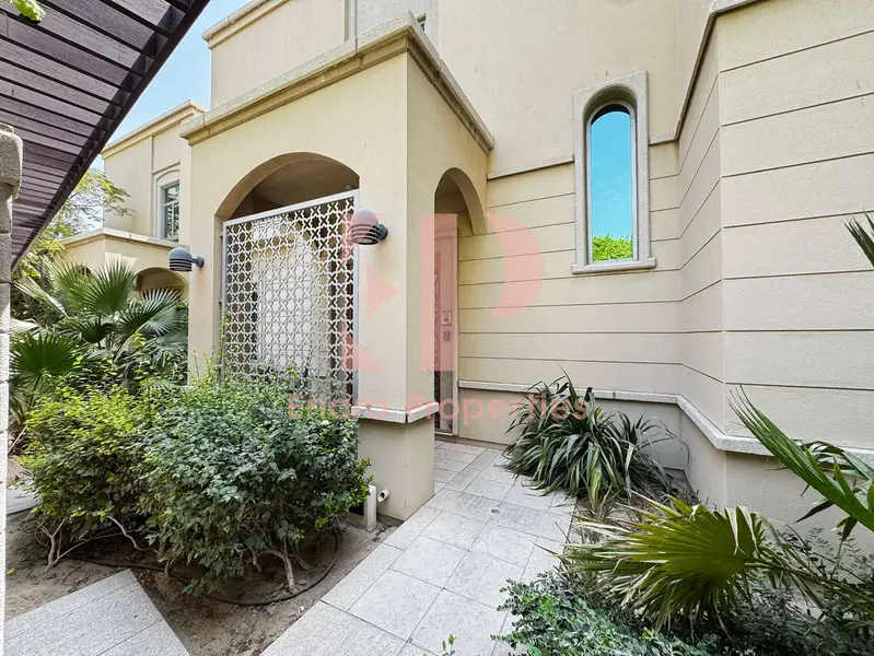 Vacant| Upgraded| Basement G+2| Gated Community