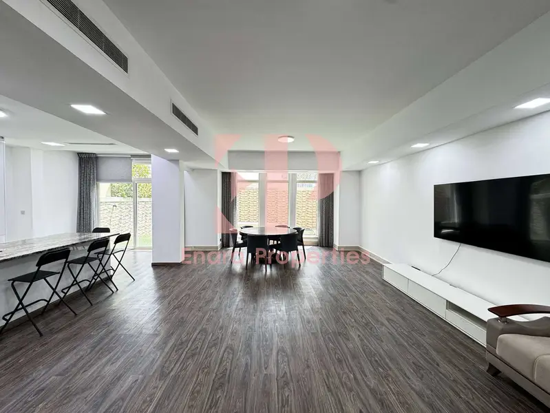 Vacant| Upgraded| Basement G+2| Gated Community