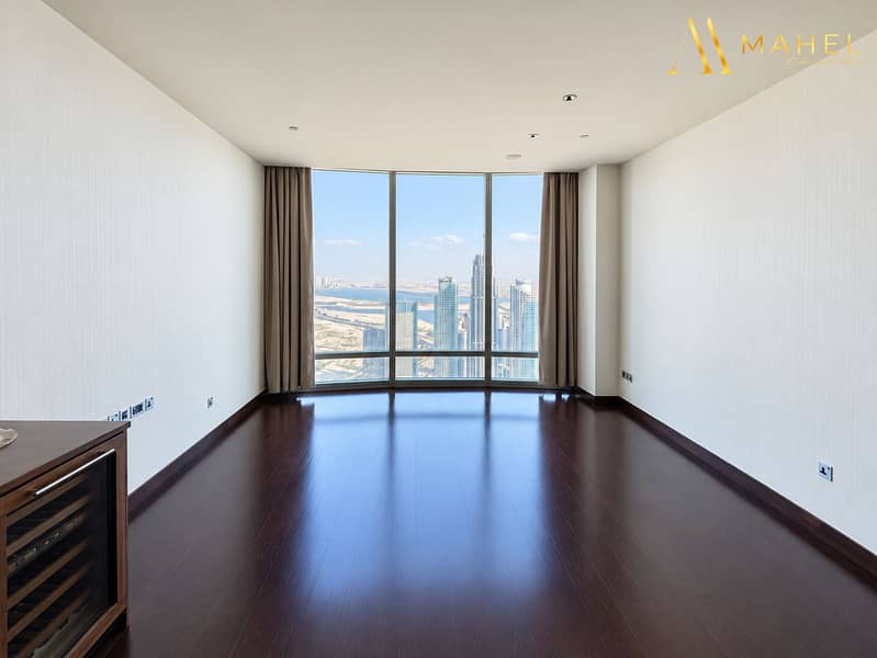3 Bright interior with lake and skyline views-5. png