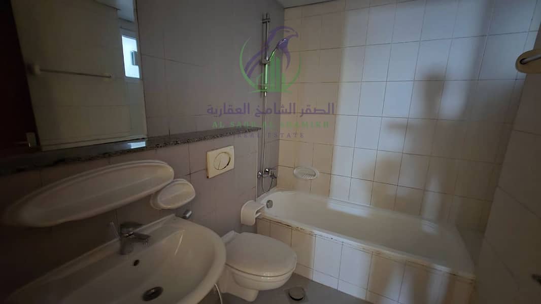 22 apartment-for-rent-3-bedroom-almmzr-alsharqh-bathroom-13. jpg