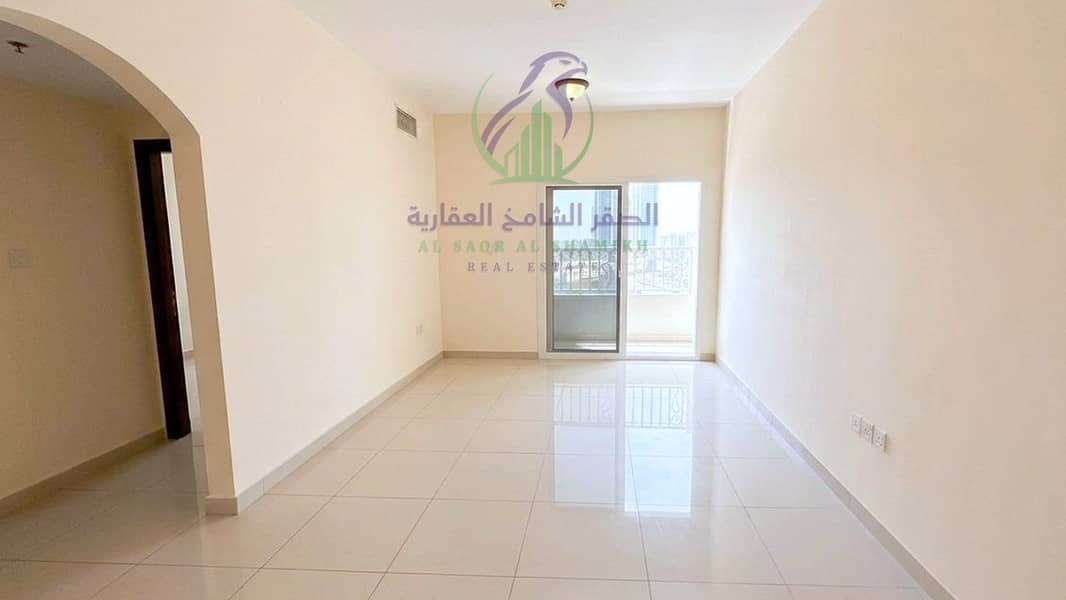 3 apartment-for-rent-2-bedroom-altaawn-alsharqh-living-room-05. jpg