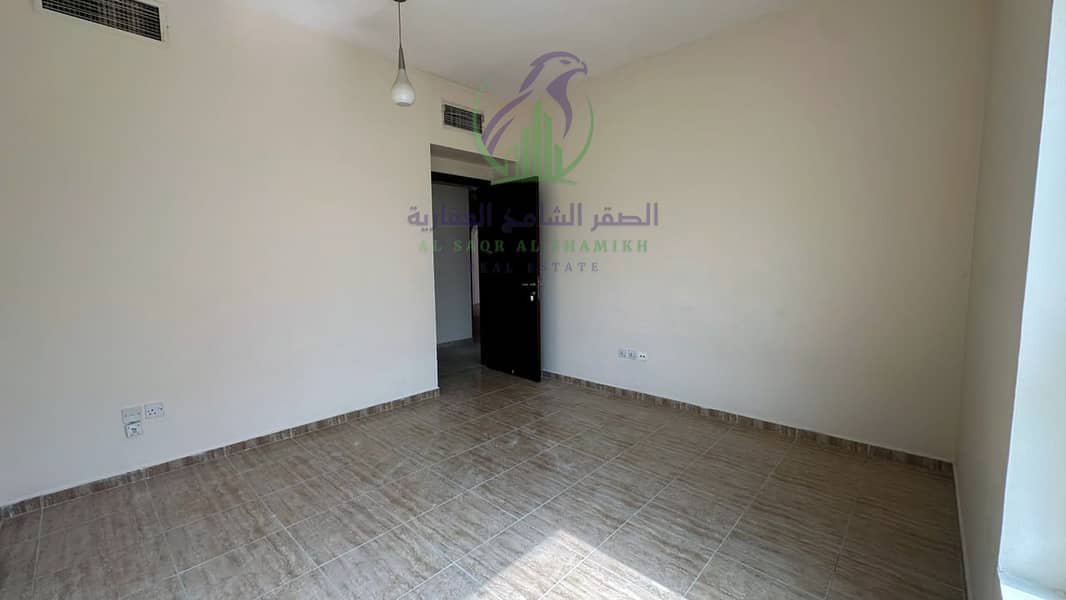 11 apartment-for-rent-3-bedroom-altaawn-alsharqh-bedroom-13. jpg