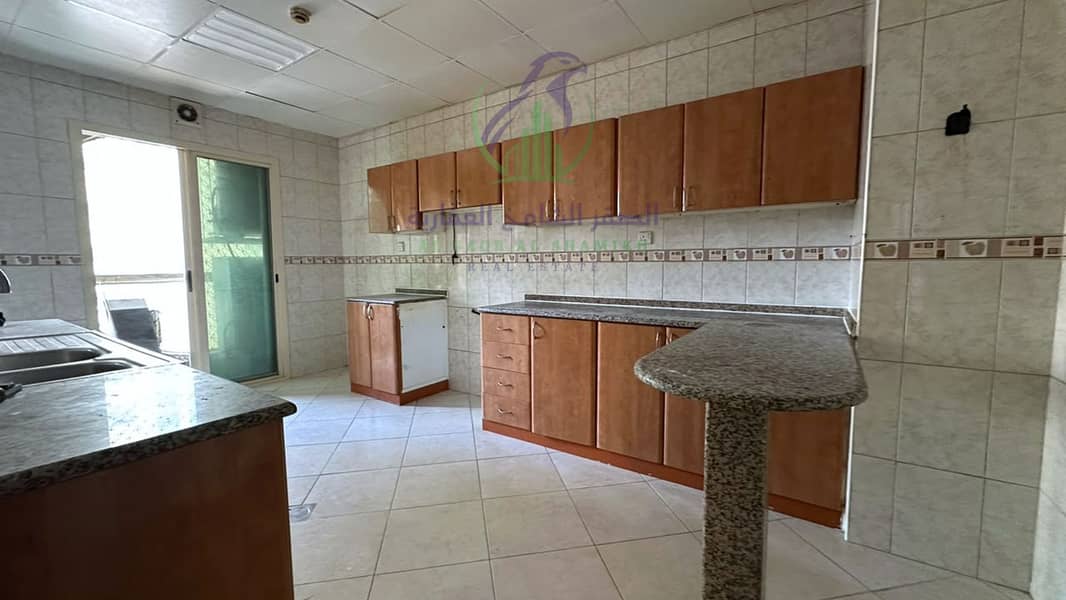 14 apartment-for-rent-3-bedroom-altaawn-alsharqh-kitchen-16. jpg