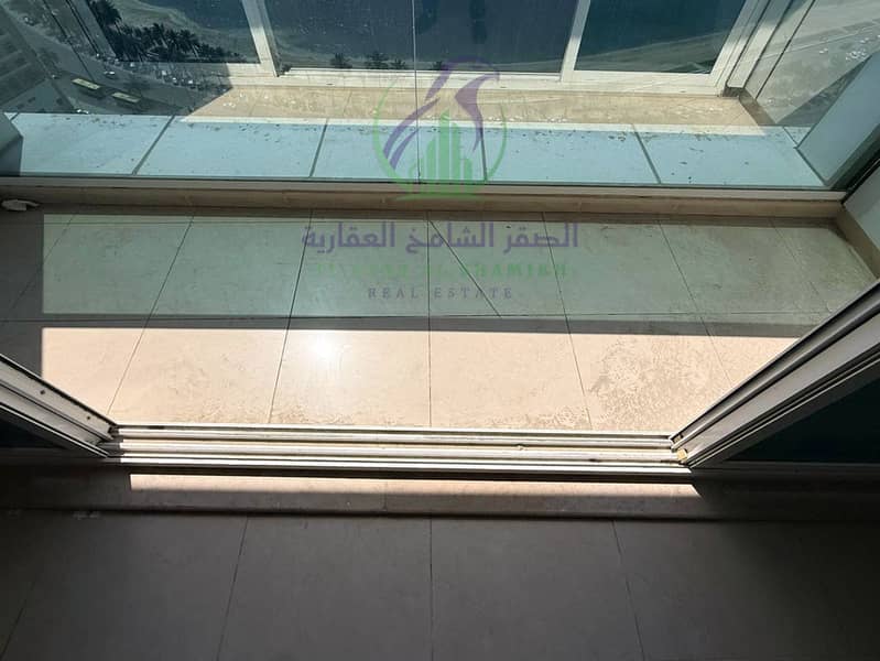14 apartment-for-rent-3-bedroom-altaawn-alsharqh-balcony-08. jpg