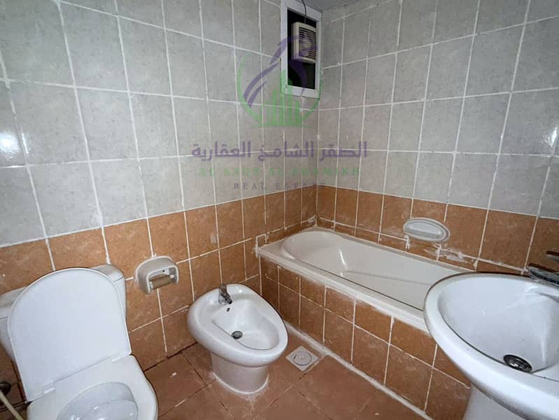 20 apartment-for-rent-3-bedroom-altaawn-alsharqh-bathroom-17. jpg
