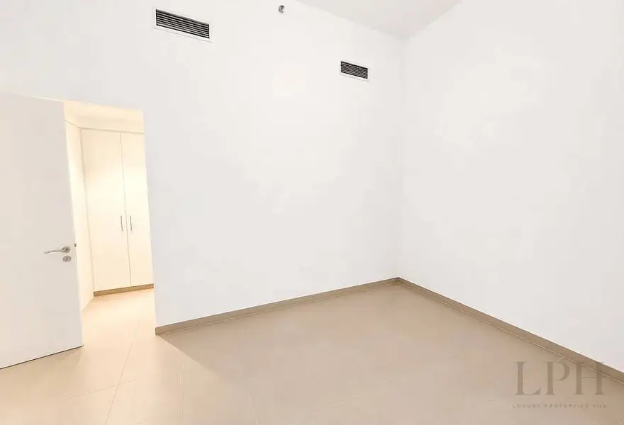 Vacant now | Sunrise views | Great location