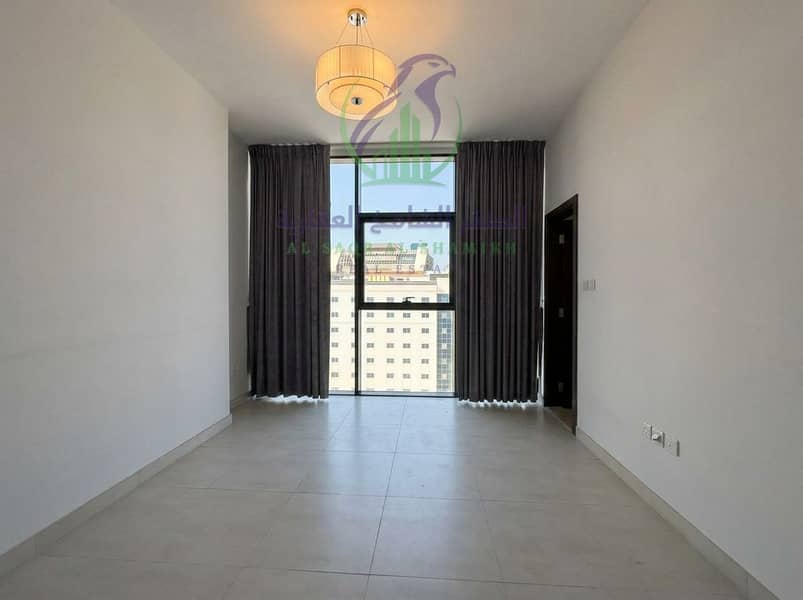 7 Real_estate_photography_enhancement_202608181235. jpeg