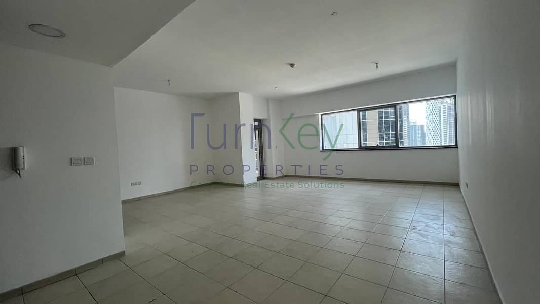 2 BR Large layout |Sea view |near to metro |Vacant