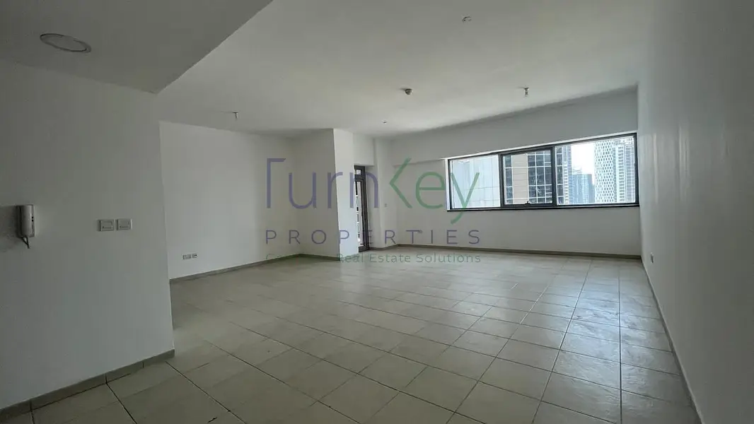2 BR Large layout |Sea view |near to metro |Vacant