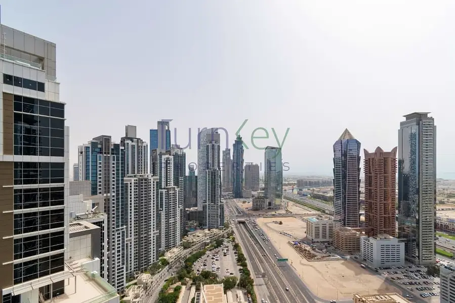 2 BR Large layout |Sea view |near to metro |Vacant