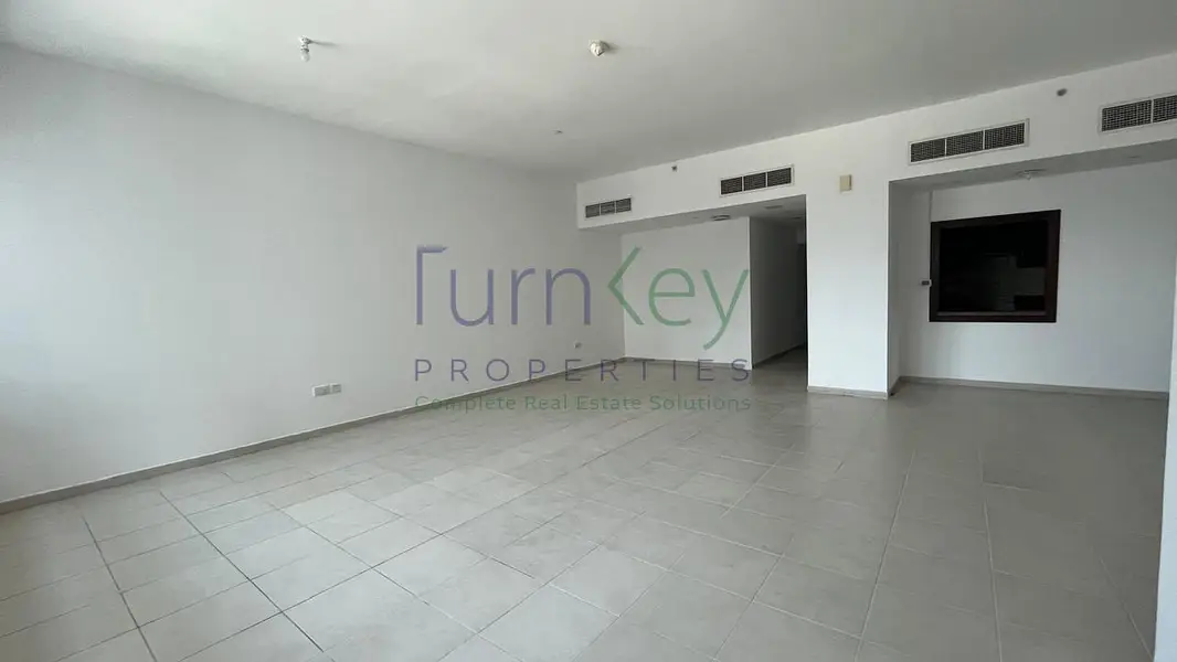 2 BR Large layout |Sea view |near to metro |Vacant