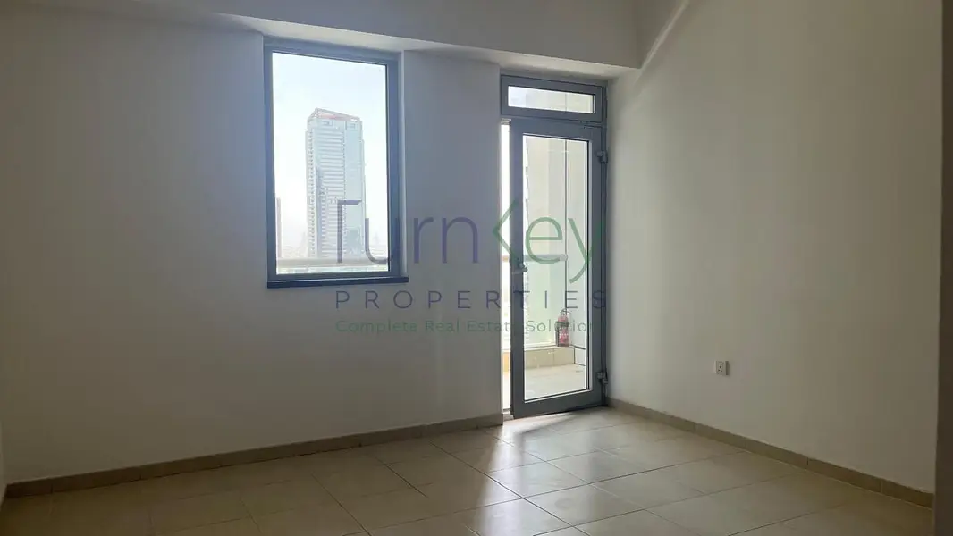 2 BR Large layout |Sea view |near to metro |Vacant