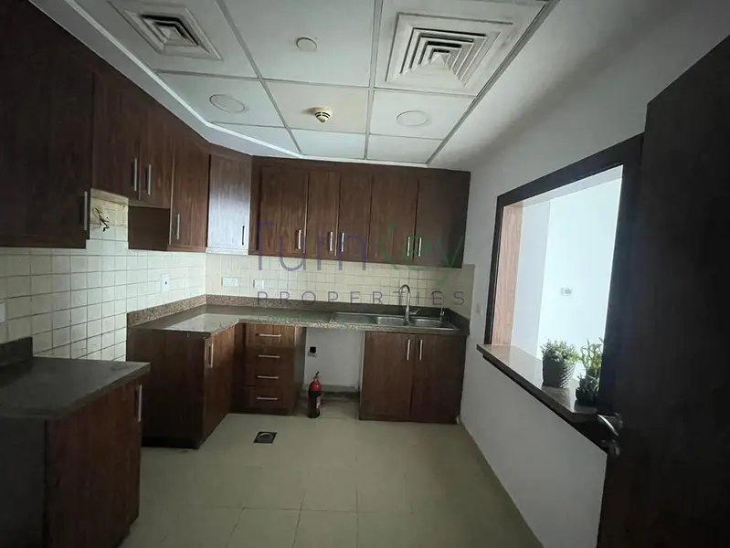 2 BR Large layout |Sea view |near to metro |Vacant