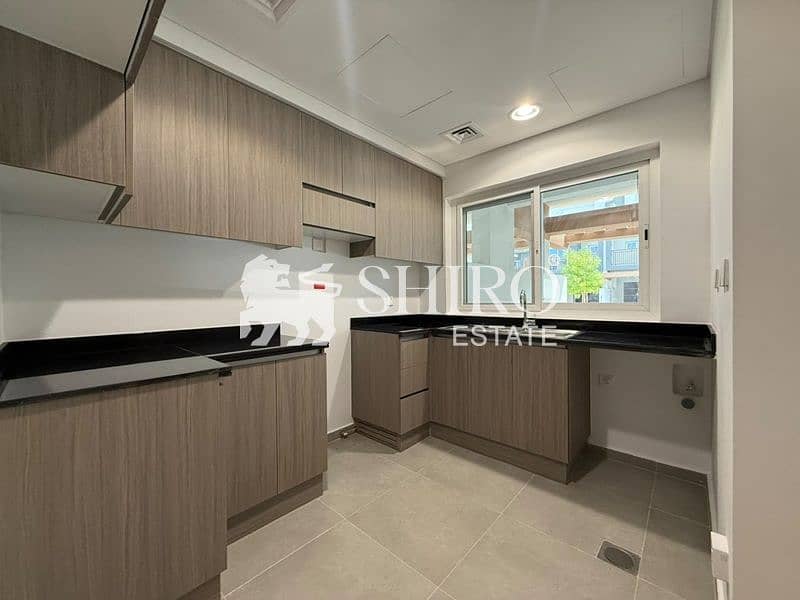 44 Kitchen 001. jpeg