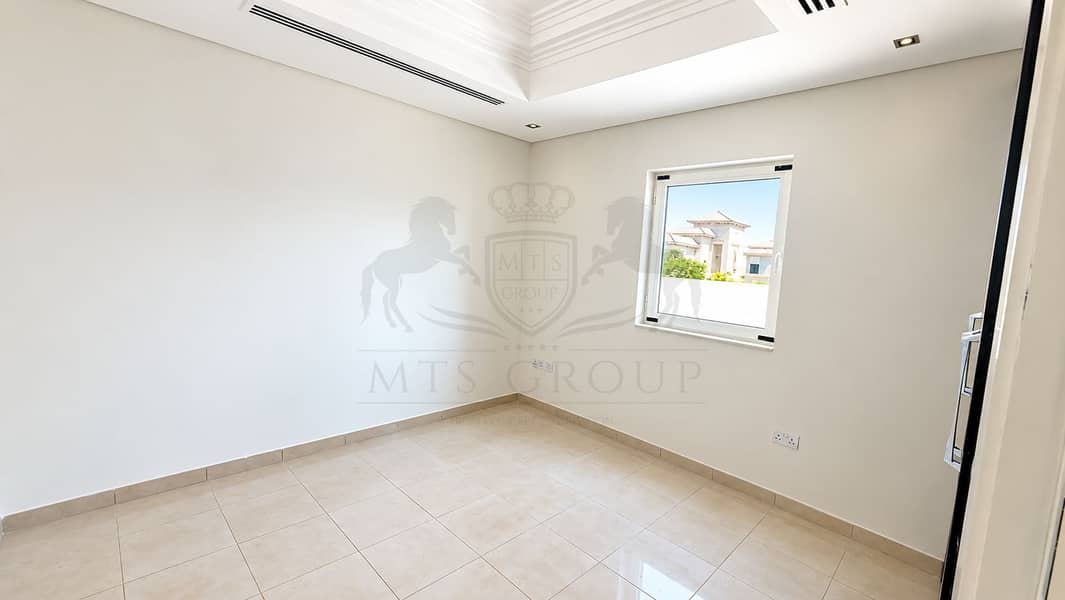 6 Bright Minimalist Room with City View. png