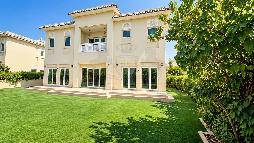 20 Sunlit Mediterranean Villa and Garden. png
